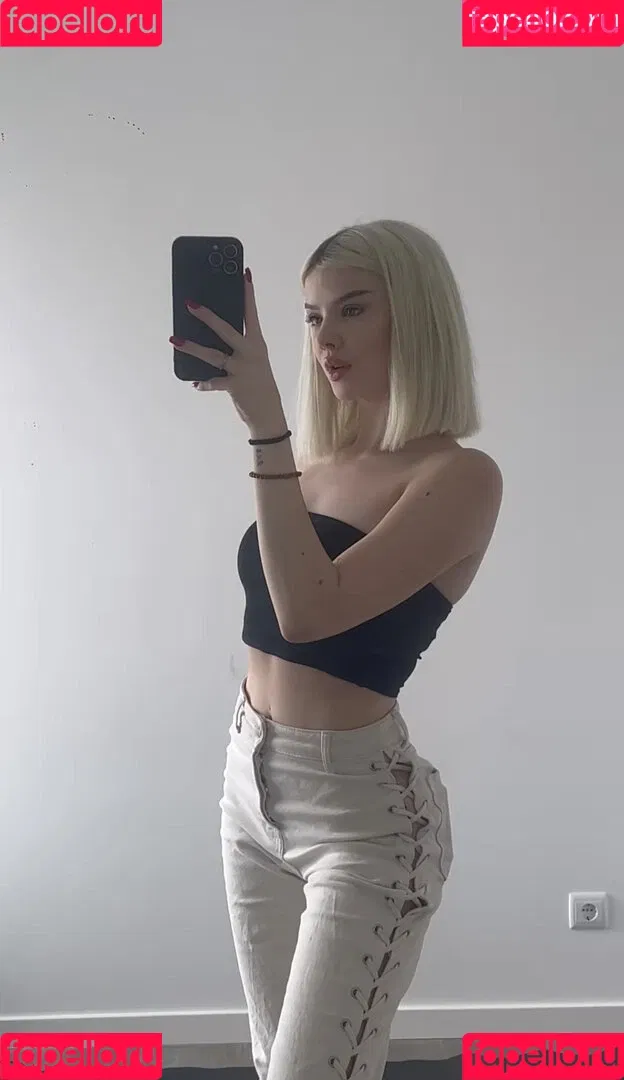 Melina Celine Onlyfans Photo Gallery 