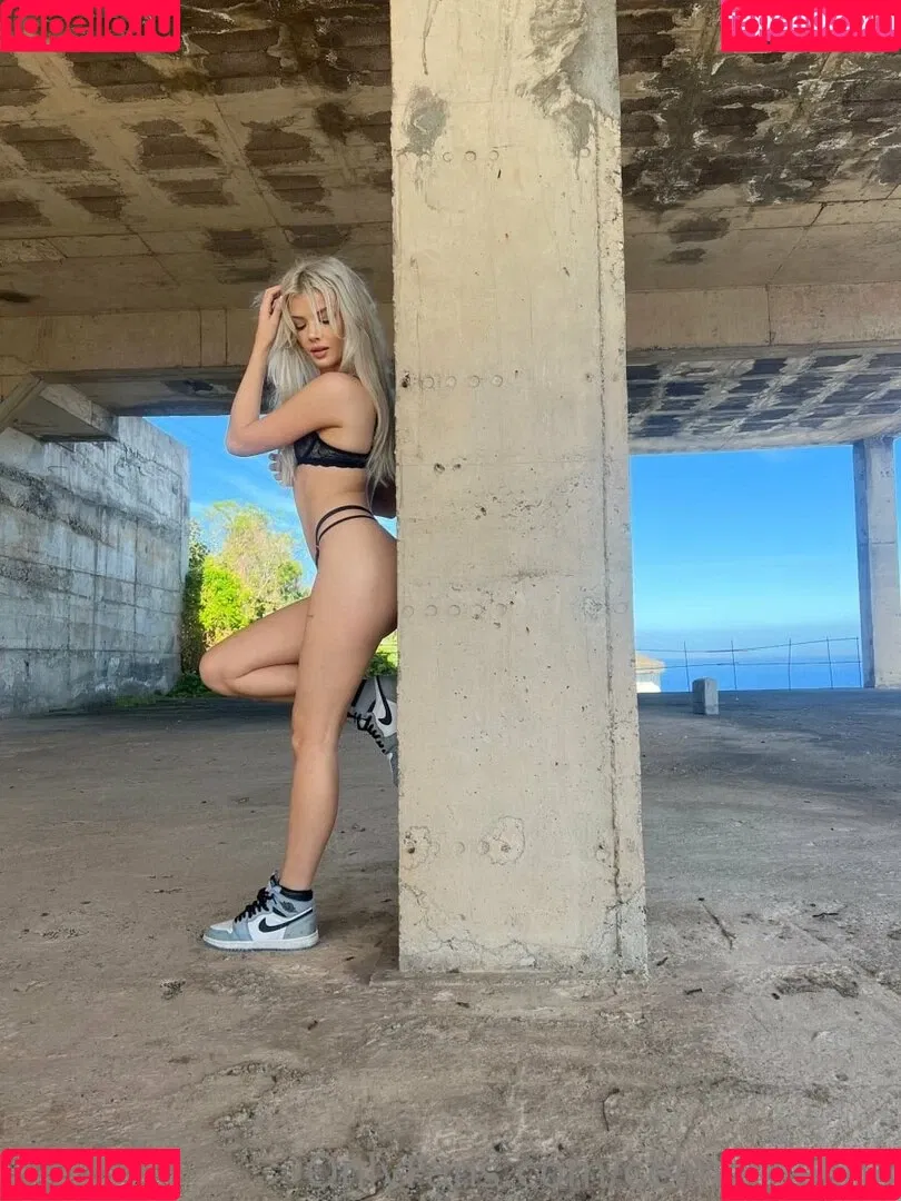Melina Celine Onlyfans Photo Gallery 