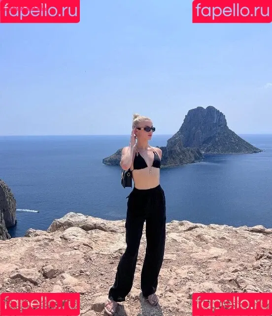 Melina Celine Onlyfans Photo Gallery 