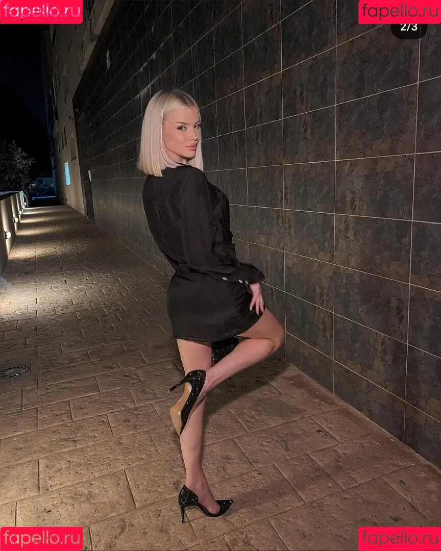 Melina Celine Onlyfans Photo Gallery 