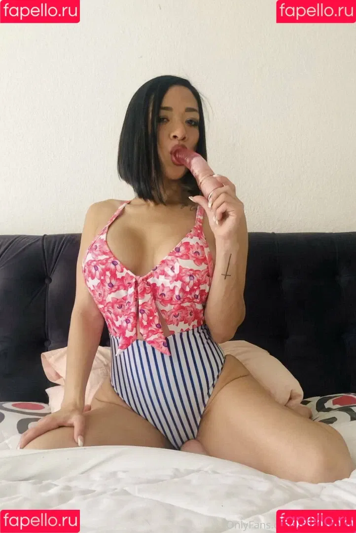 hellenam1lf Onlyfans Photo Gallery 