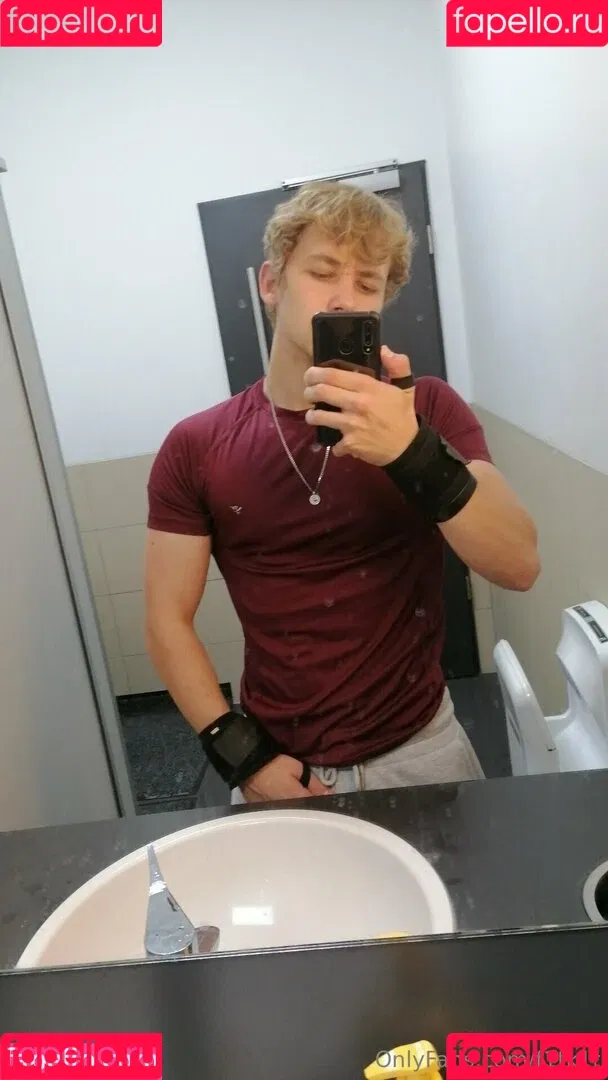 f1tk1t Onlyfans Photo Gallery 