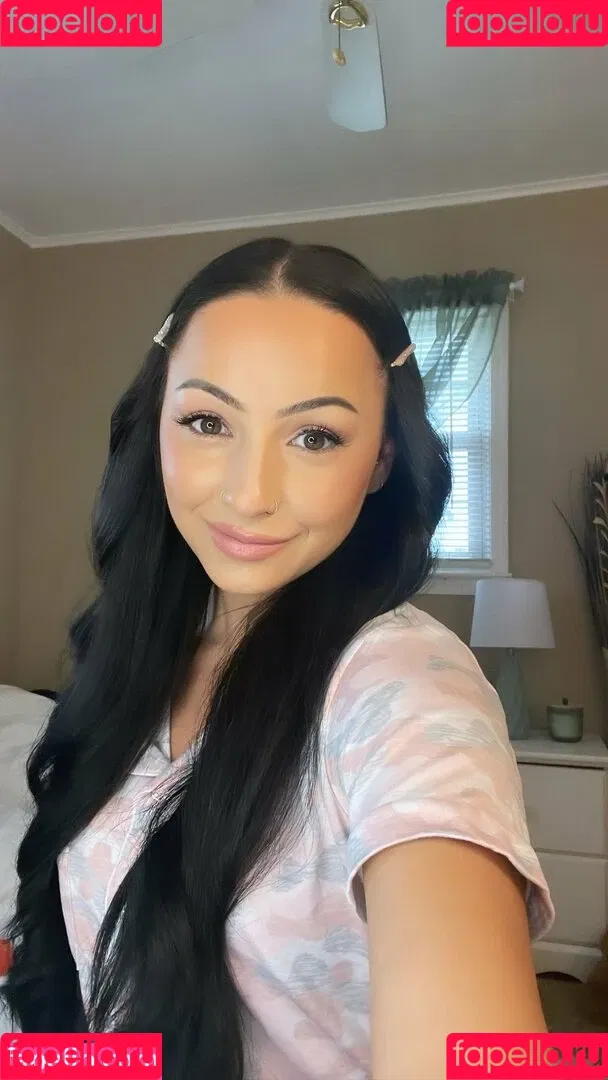 Kat Corrao Onlyfans Photo Gallery 