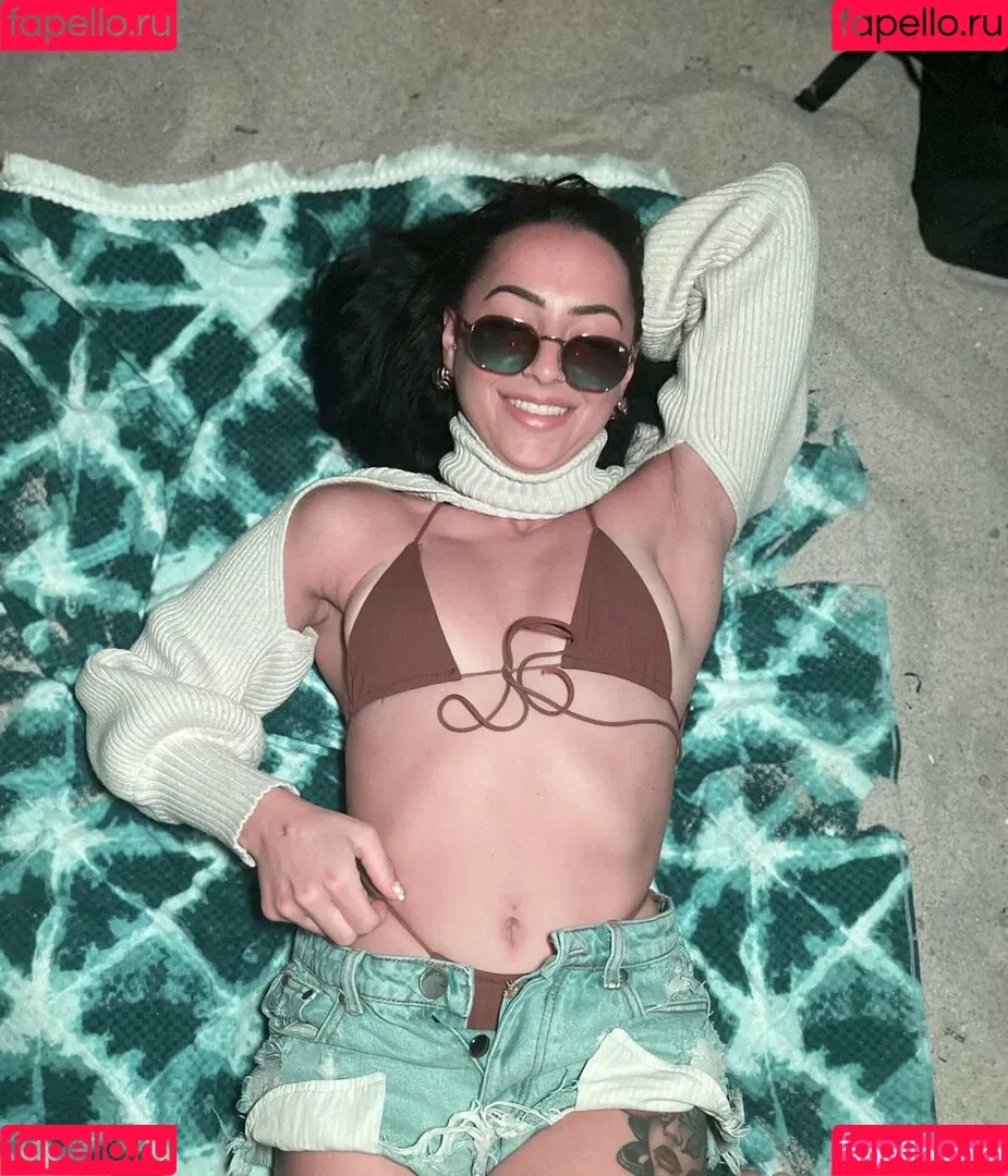 Kat Corrao Onlyfans Photo Gallery 