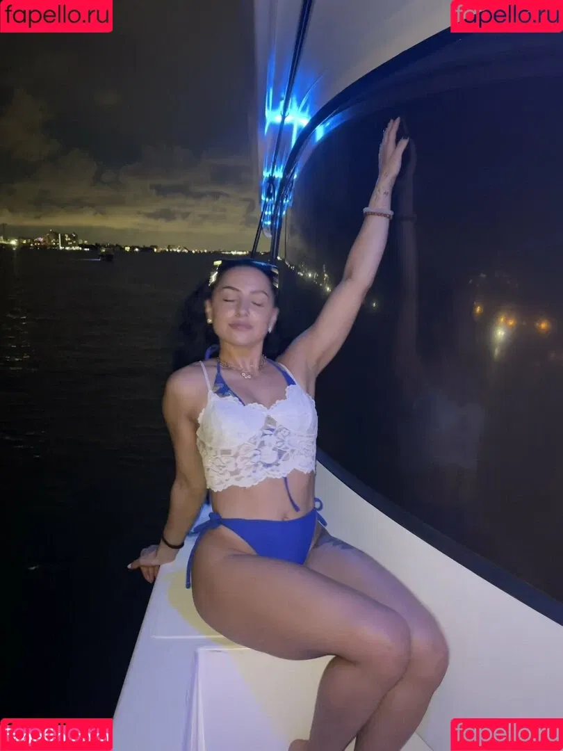 Kat Corrao Onlyfans Photo Gallery 