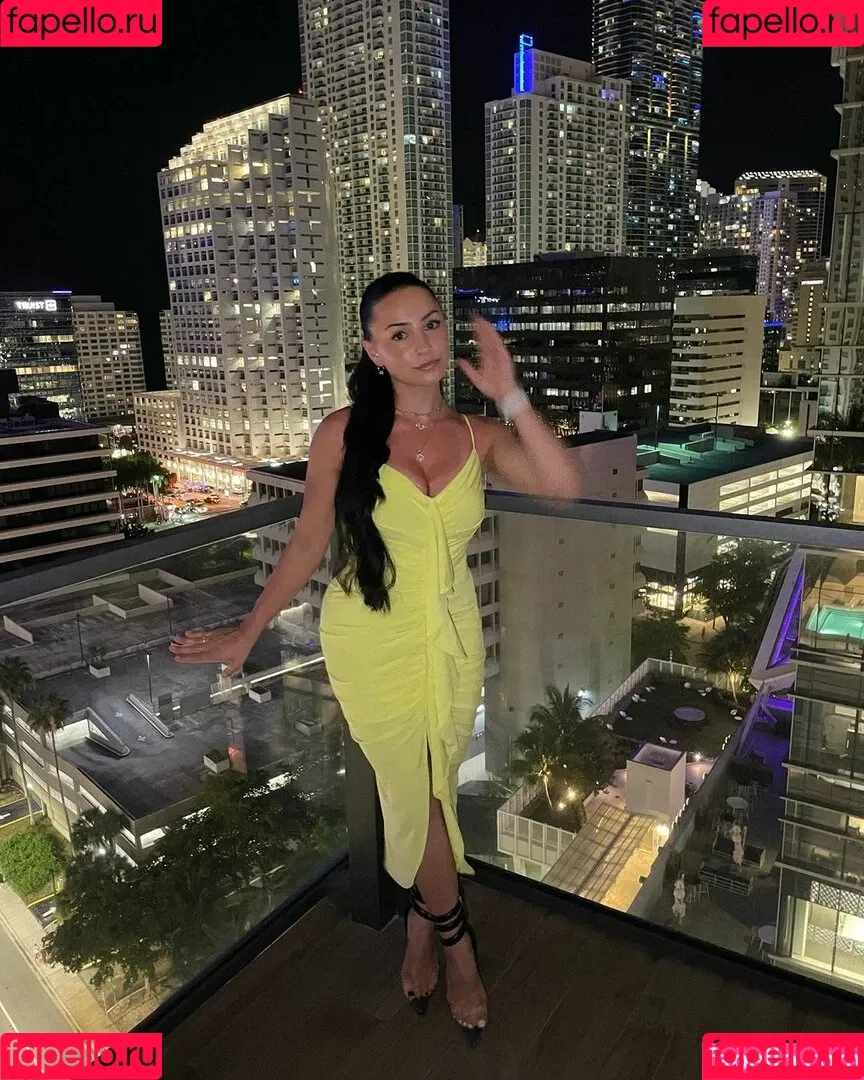 Kat Corrao Onlyfans Photo Gallery 
