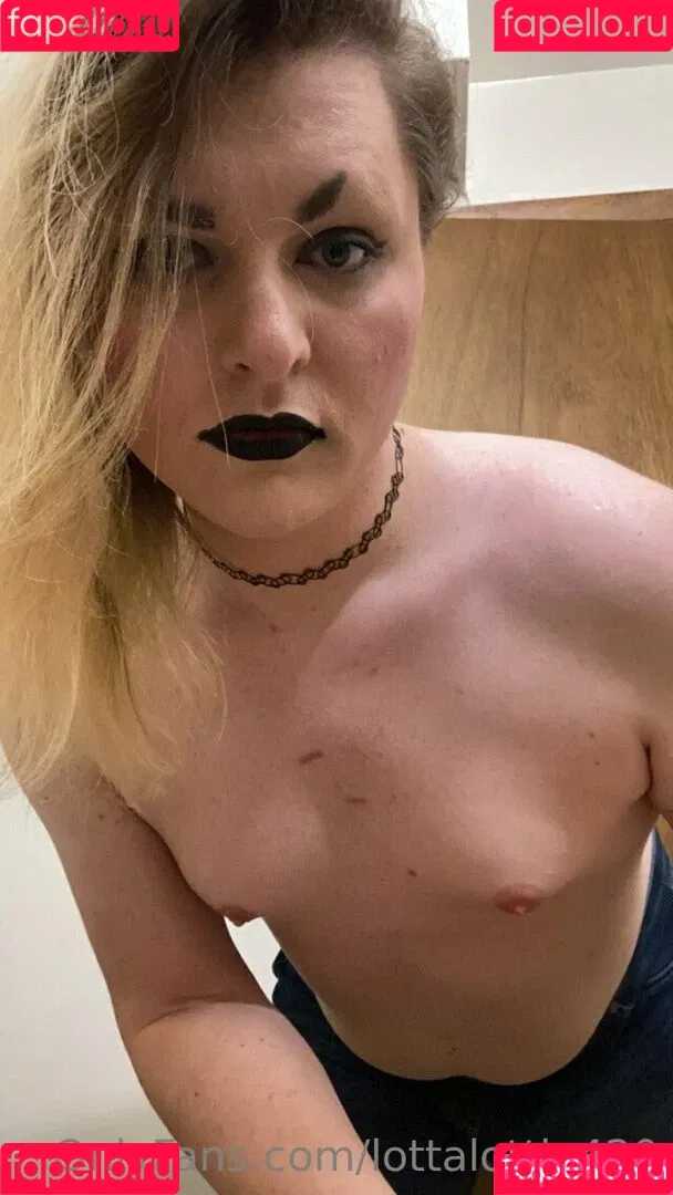 lottalottie420 Onlyfans Photo Gallery 