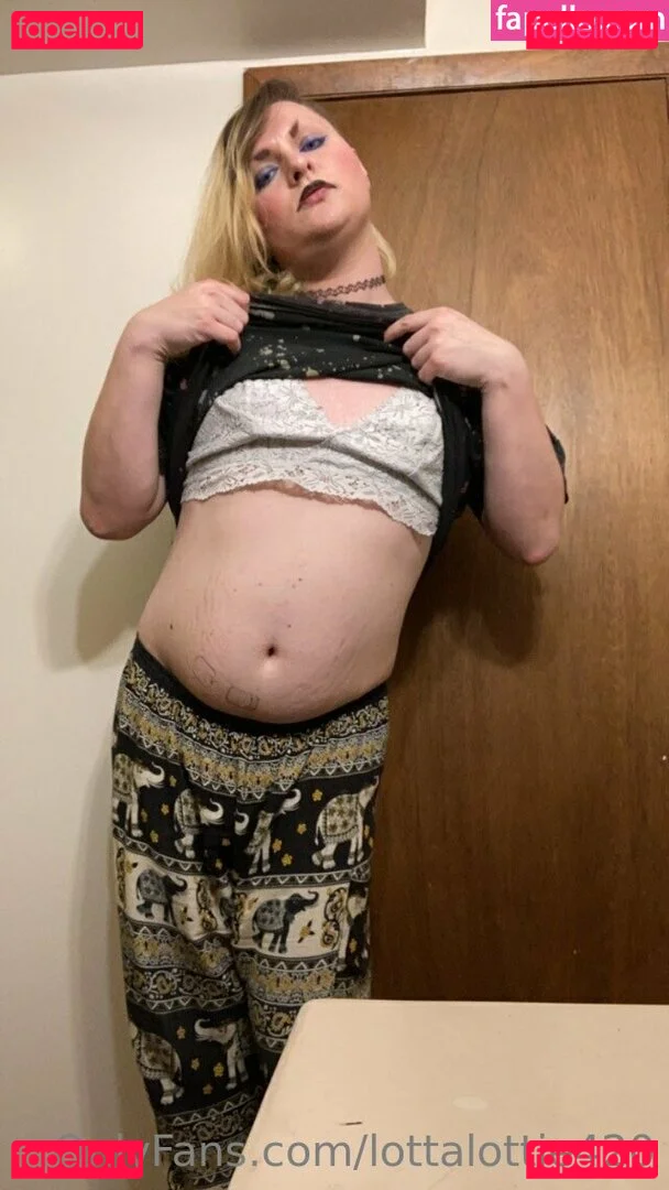 lottalottie420 Nude Onlyfans Photo 13