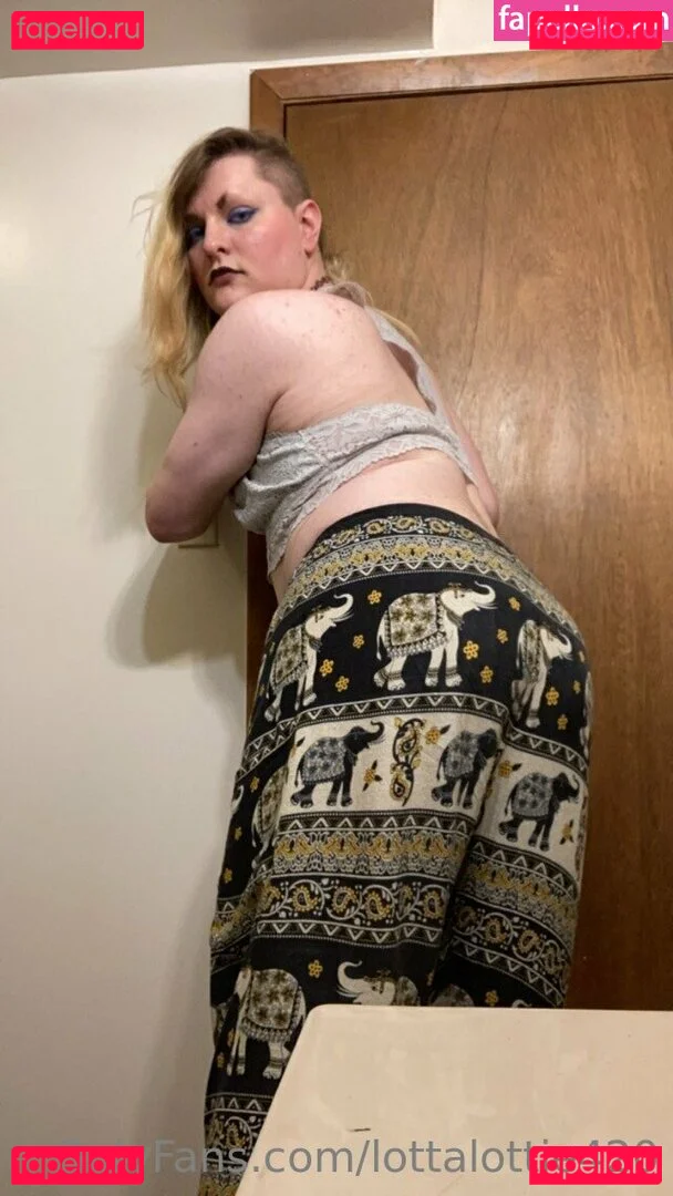 lottalottie420 Nude Onlyfans Photo 12