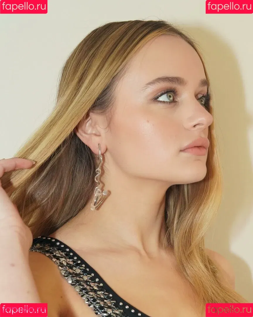 joey_king Onlyfans Photo Gallery 