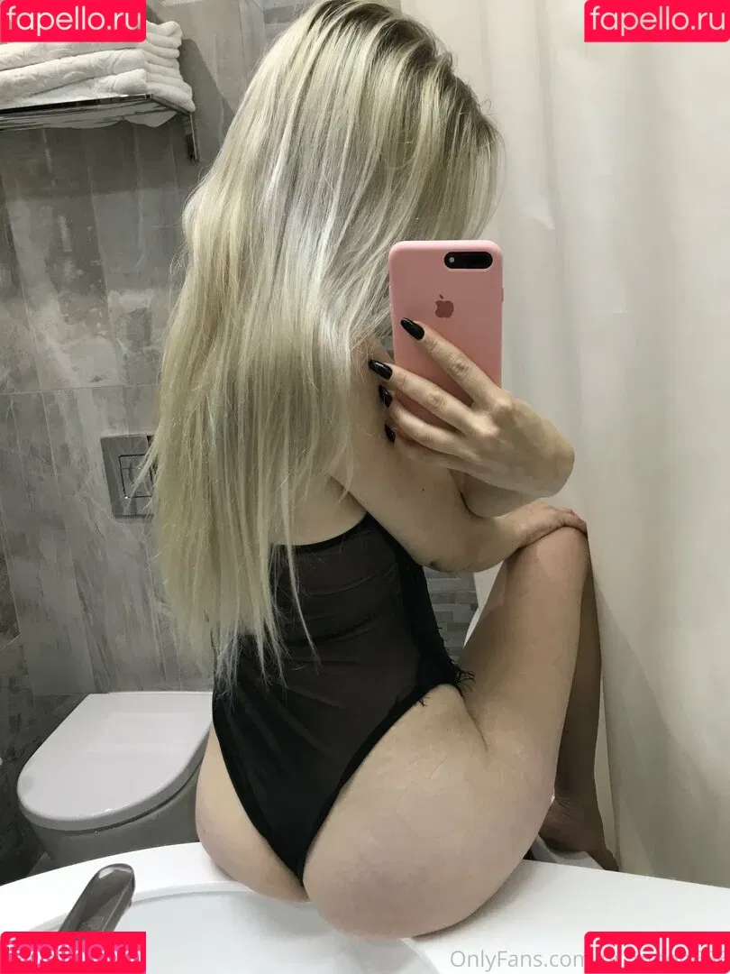 ur_moon666 Onlyfans Photo Gallery 