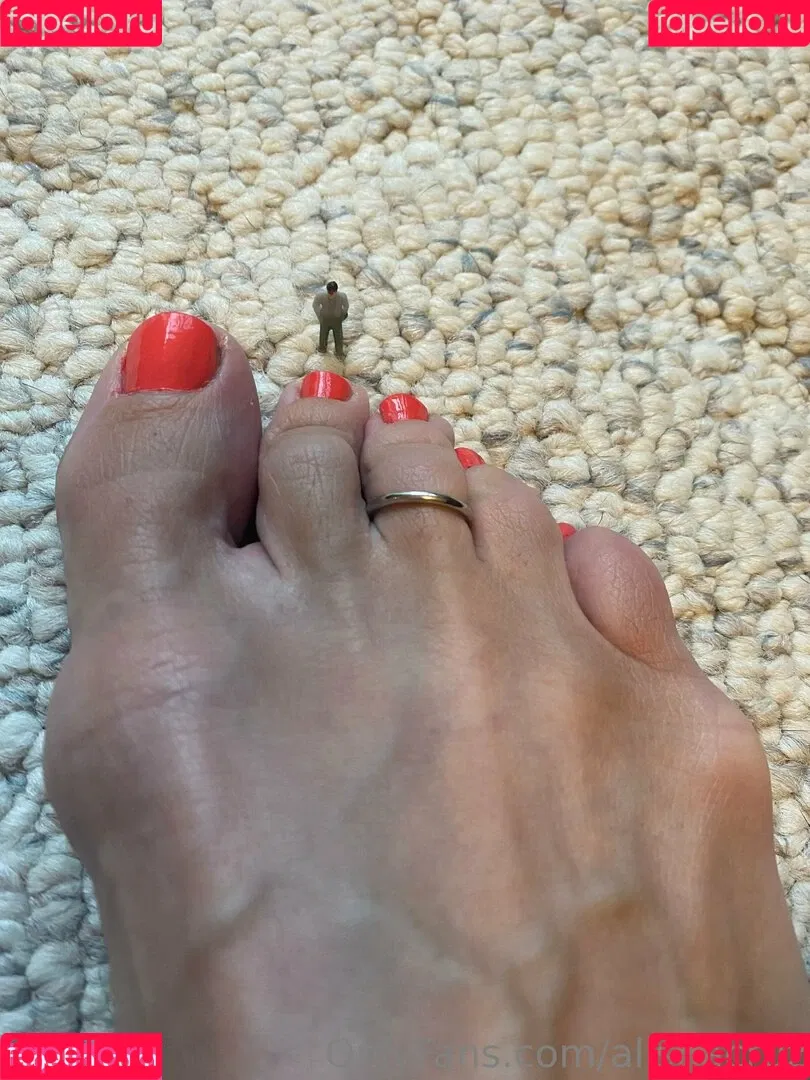 alishacruz Onlyfans Photo Gallery 