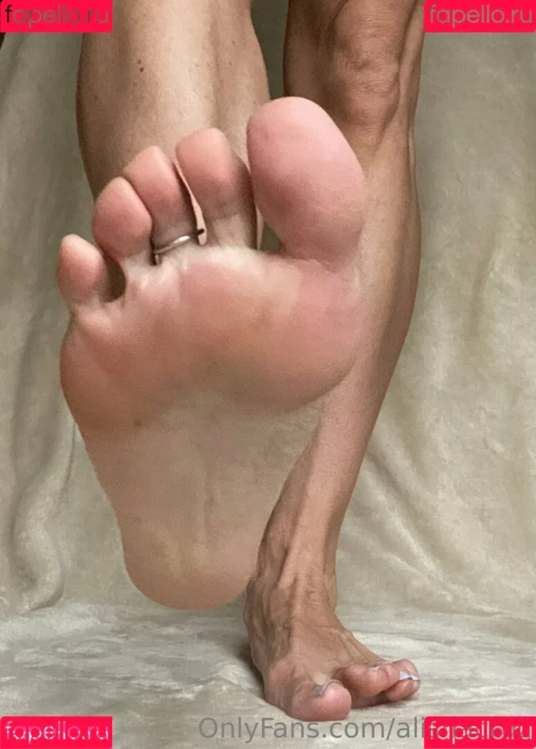 alishacruz Onlyfans Photo Gallery 