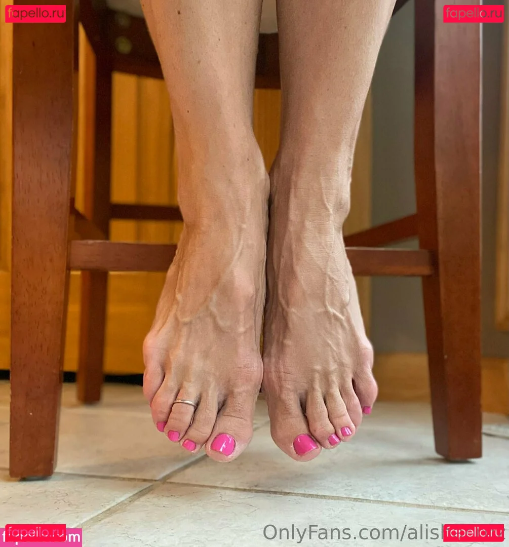 alishacruz Onlyfans Photo Gallery 