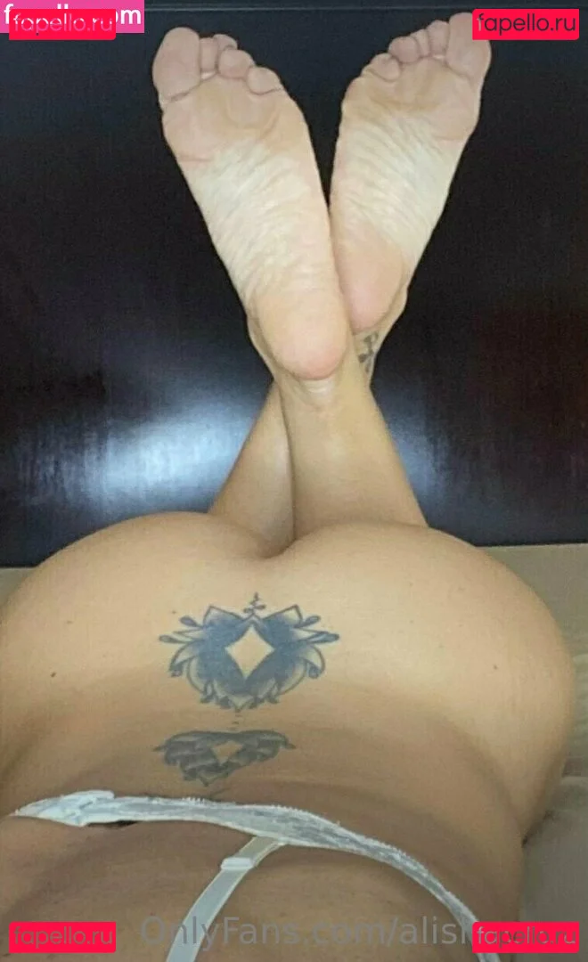 alishacruz Onlyfans Photo Gallery 