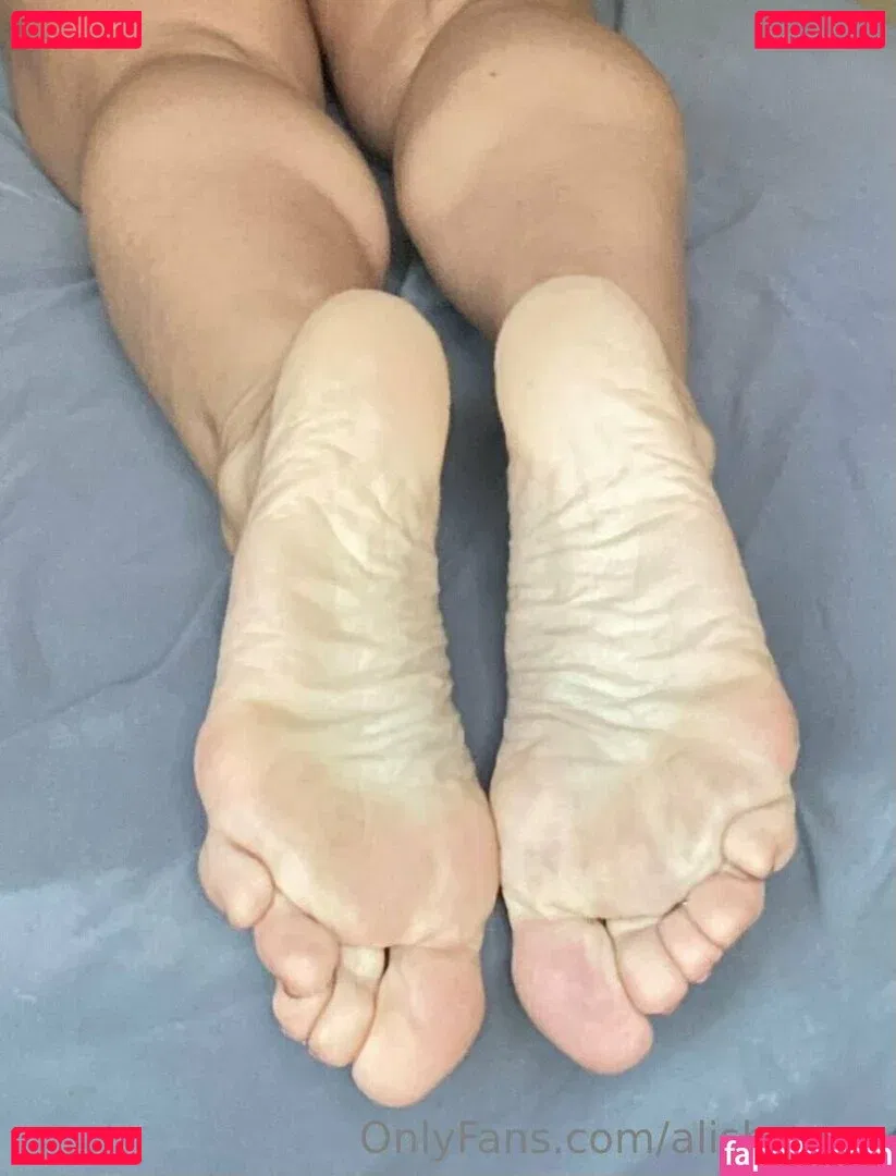 alishacruz Onlyfans Photo Gallery 