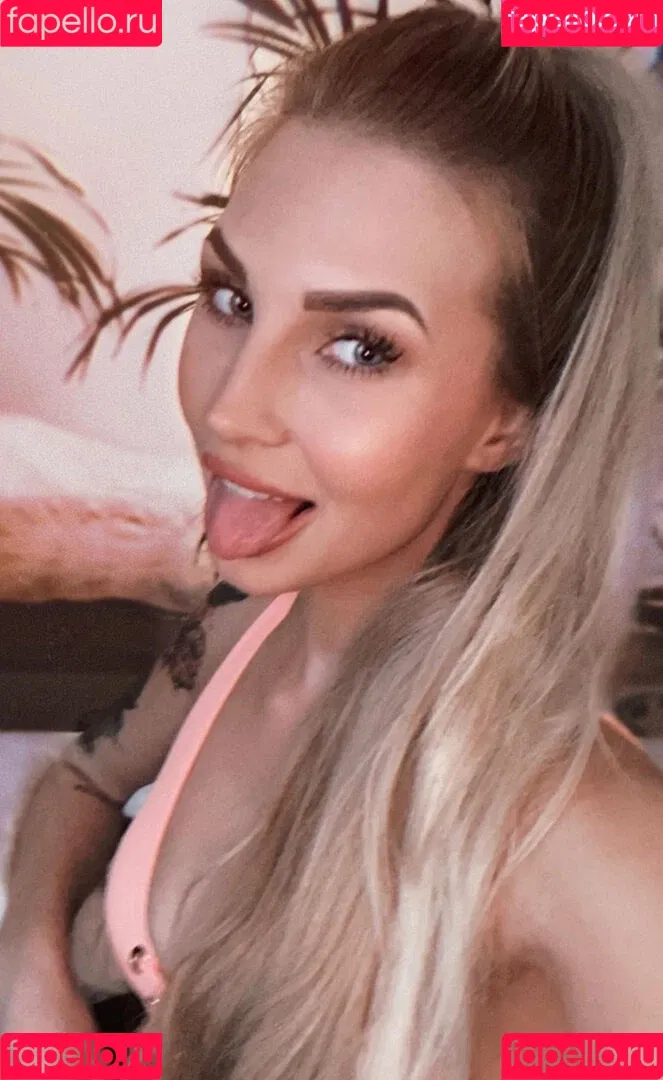 Laura Vetter Onlyfans Photo Gallery 