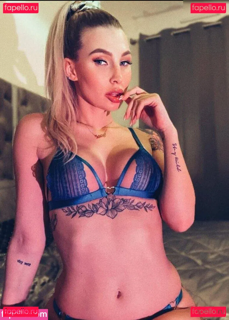 Laura Vetter Onlyfans Photo Gallery 