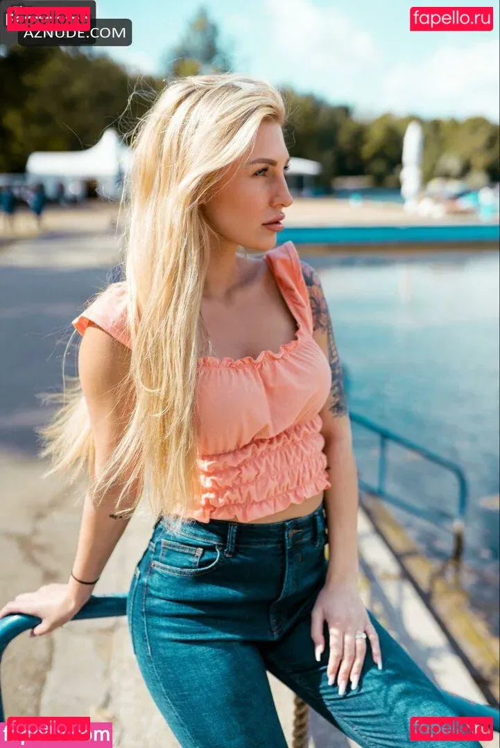 Laura Vetter Onlyfans Photo Gallery 