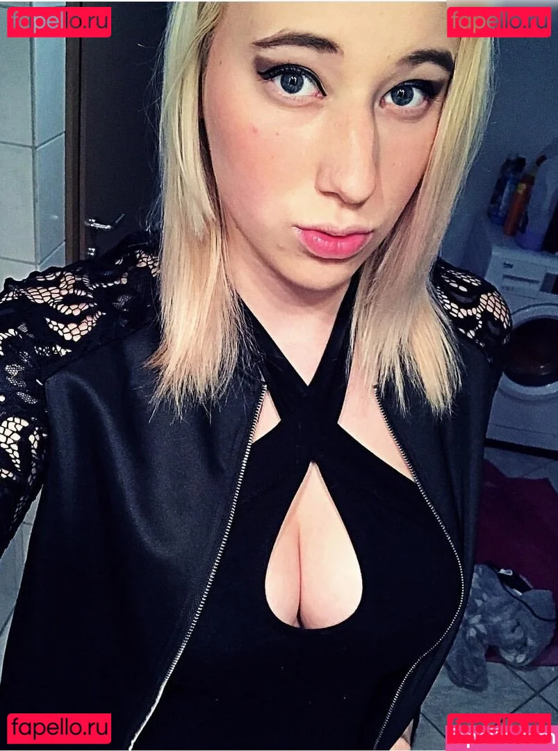 isa.deadpool.girl Onlyfans Photo Gallery 