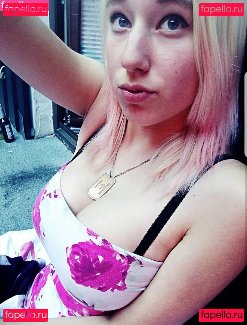 isa.deadpool.girl Onlyfans Photo Gallery 