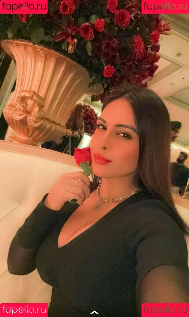 Nehhaa Malik Onlyfans Photo Gallery 