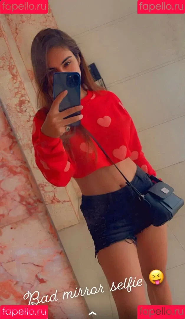 Nehhaa Malik Onlyfans Photo Gallery 