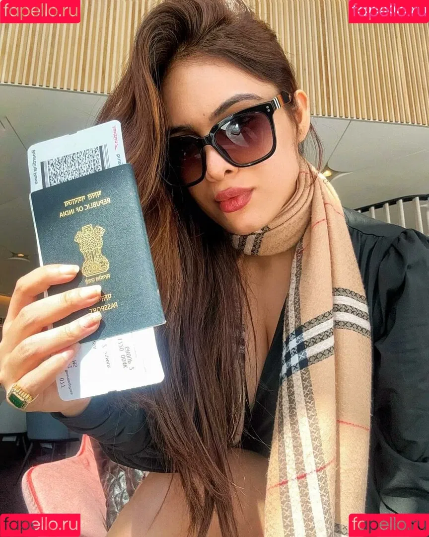 Nehhaa Malik Onlyfans Photo Gallery 