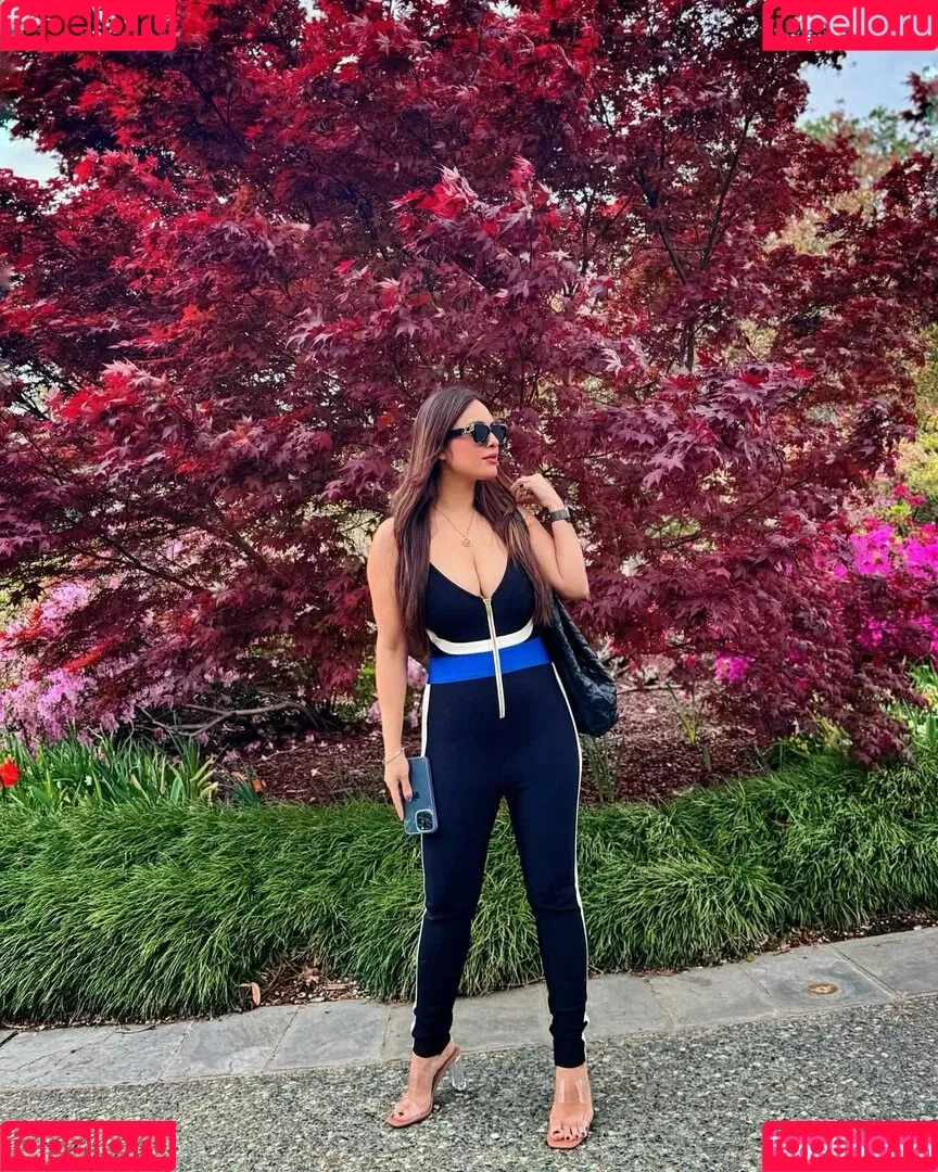 Nehhaa Malik Onlyfans Photo Gallery 