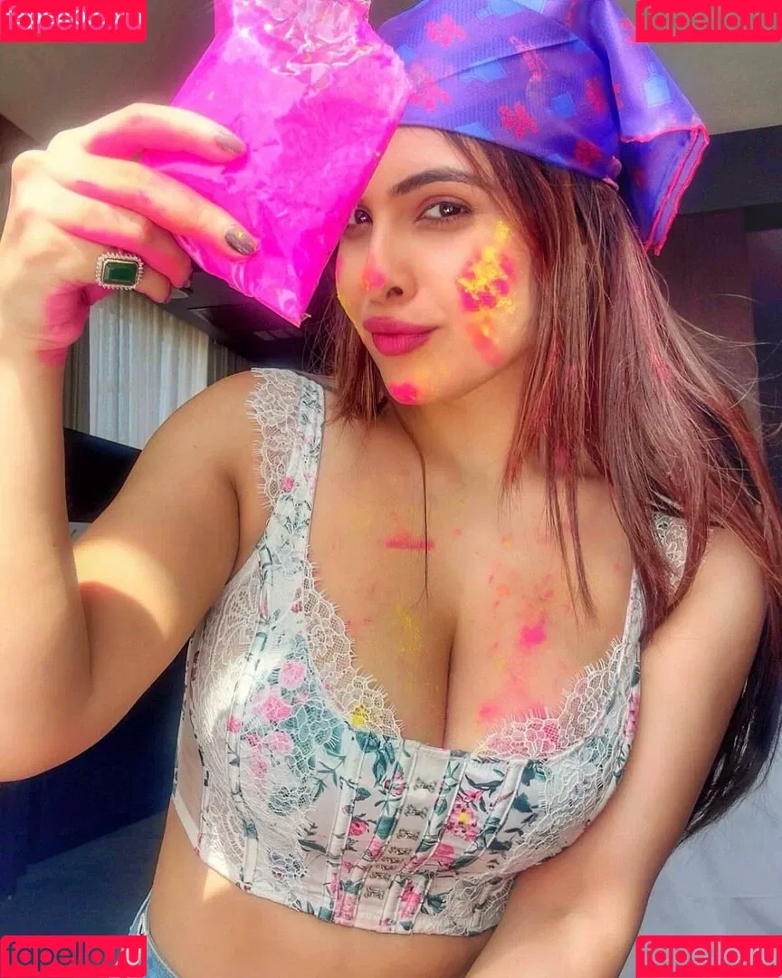 Nehhaa Malik Onlyfans Photo Gallery 