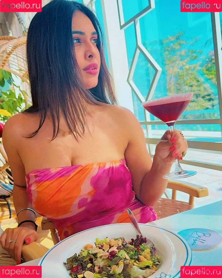 Nehhaa Malik Onlyfans Photo Gallery 