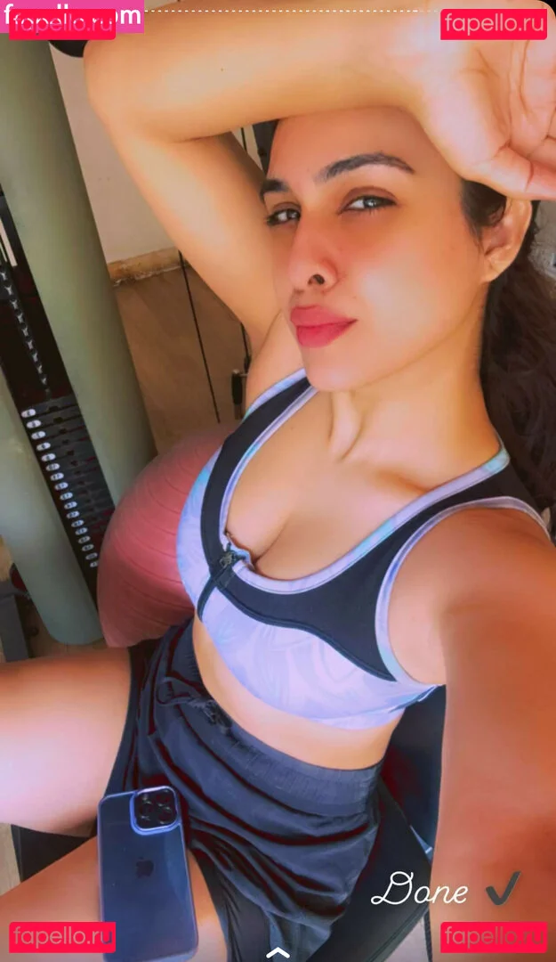 Nehhaa Malik Onlyfans Photo Gallery 