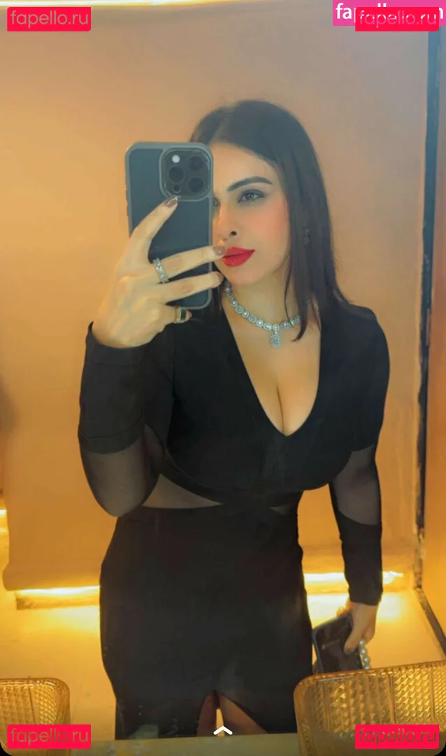 Nehhaa Malik Onlyfans Photo Gallery 