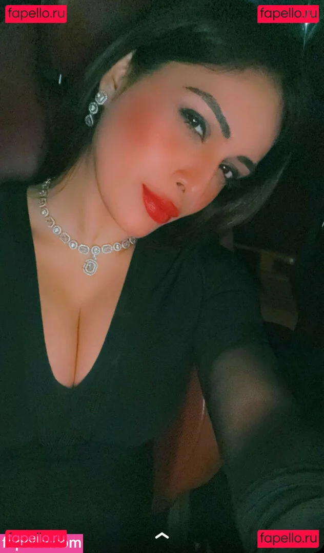 Nehhaa Malik Onlyfans Photo Gallery 