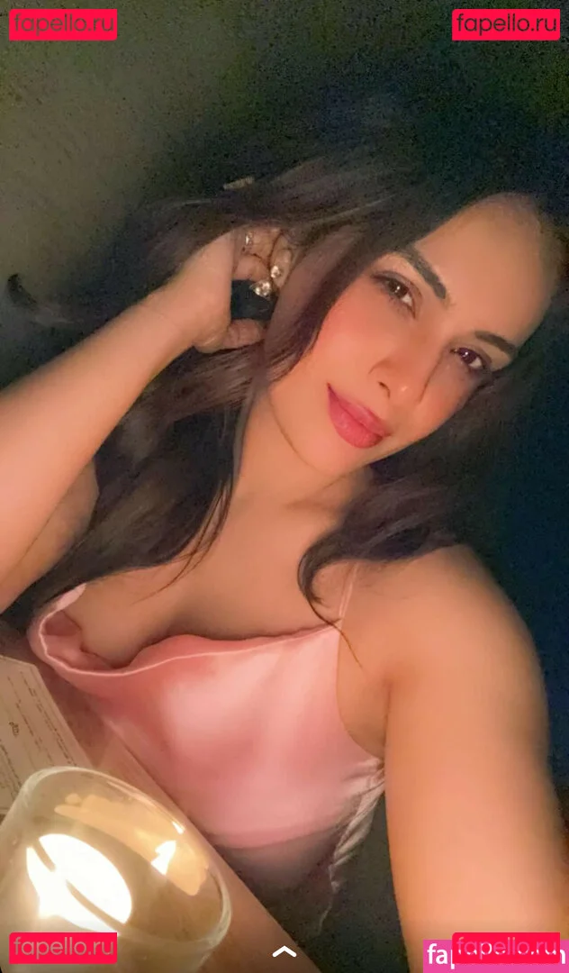 Nehhaa Malik Onlyfans Photo Gallery 