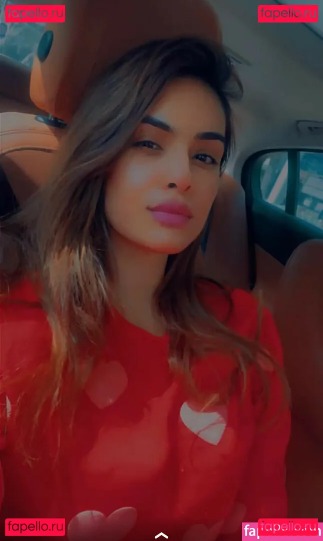 Nehhaa Malik Onlyfans Photo Gallery 