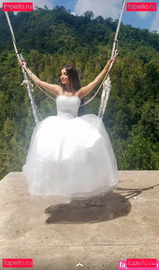 Nehhaa Malik Onlyfans Photo Gallery 