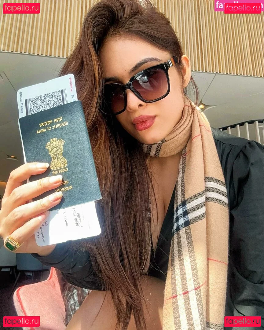 Nehhaa Malik Onlyfans Photo Gallery 