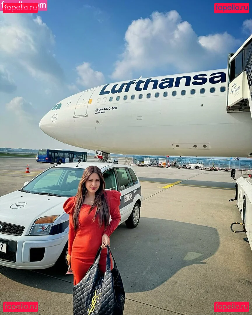 Nehhaa Malik Onlyfans Photo Gallery 