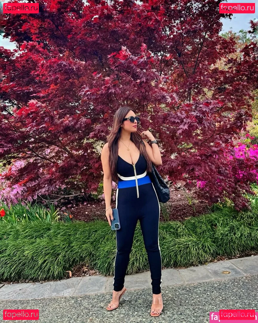 Nehhaa Malik Onlyfans Photo Gallery 