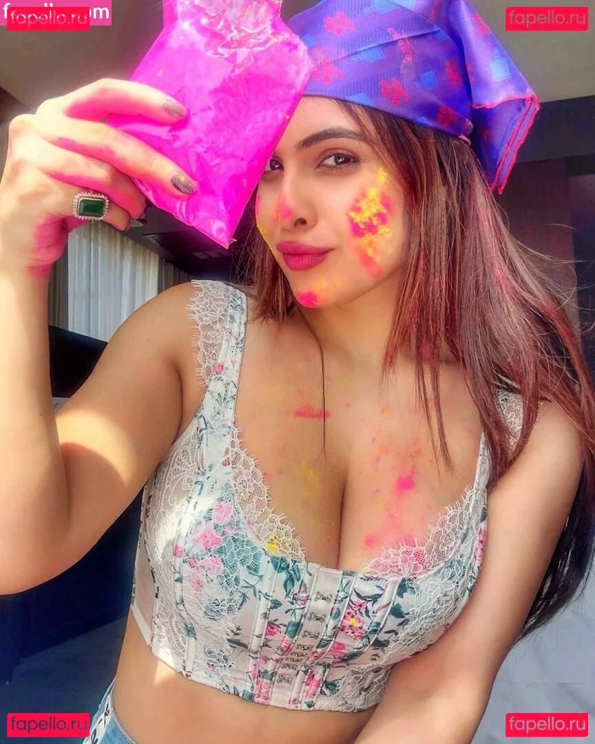 Nehhaa Malik Onlyfans Photo Gallery 