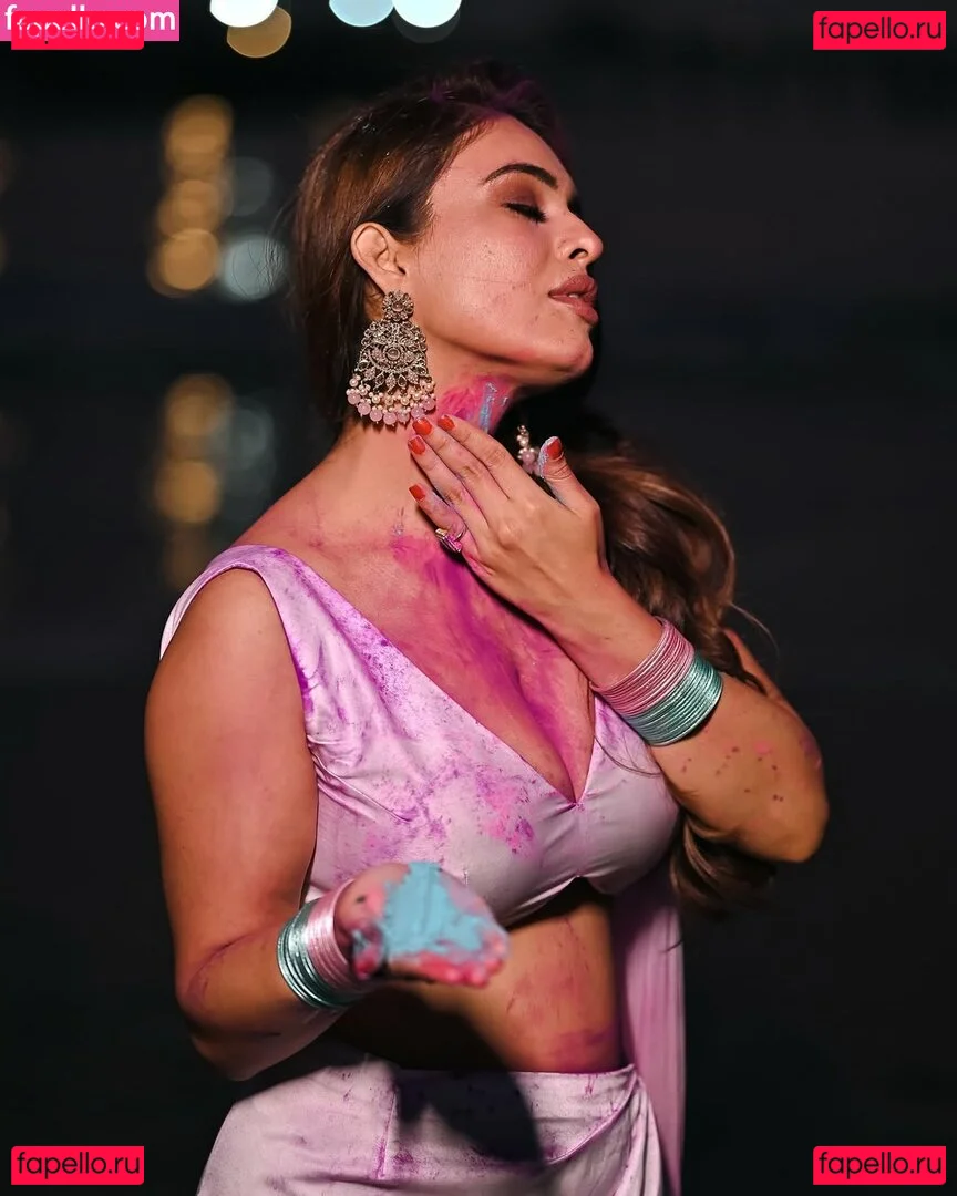 Nehhaa Malik Onlyfans Photo Gallery 