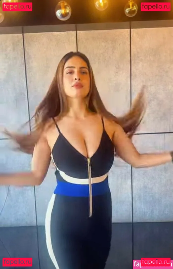 Nehhaa Malik Onlyfans Photo Gallery 