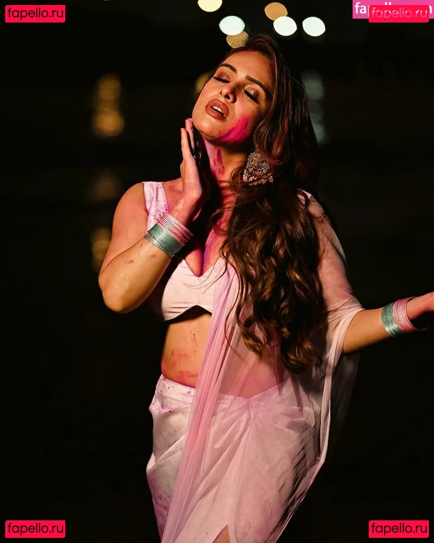 Nehhaa Malik Onlyfans Photo Gallery 