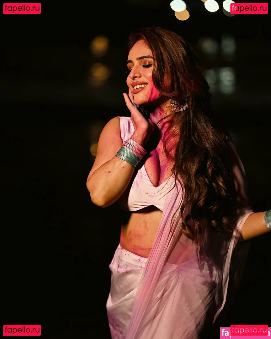 Nehhaa Malik Onlyfans Photo Gallery 