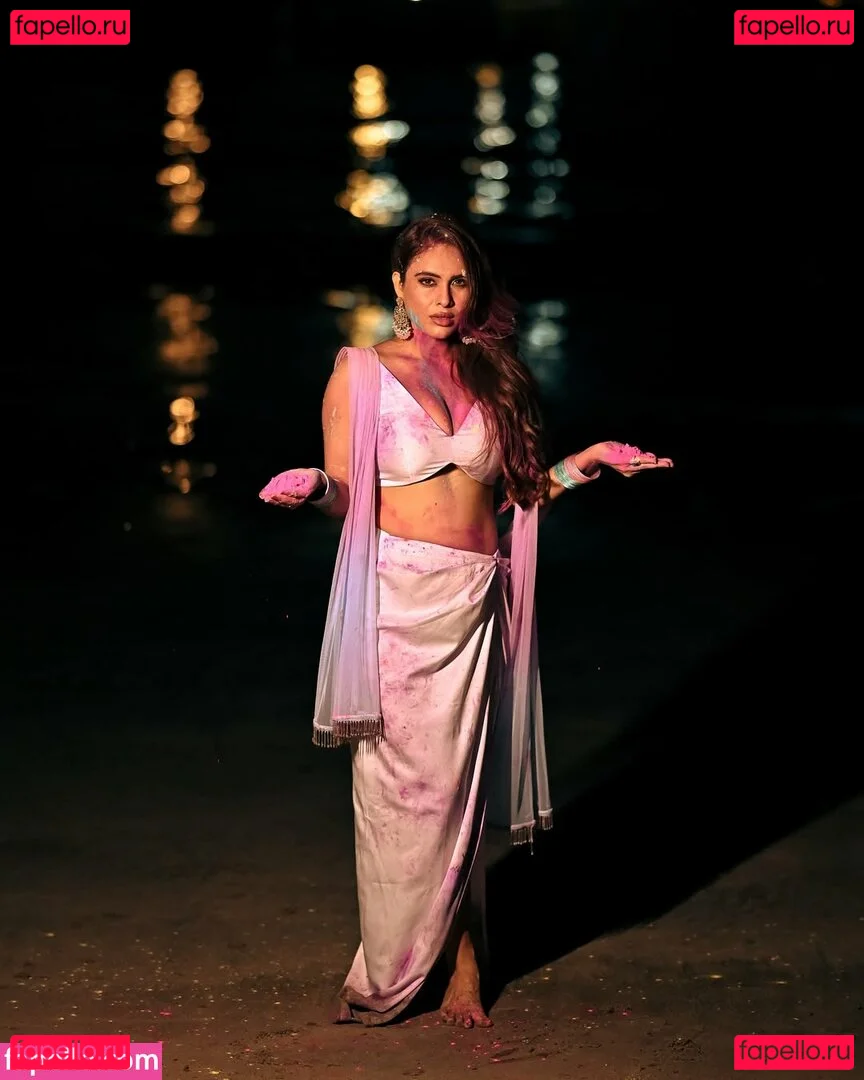 Nehhaa Malik Onlyfans Photo Gallery 