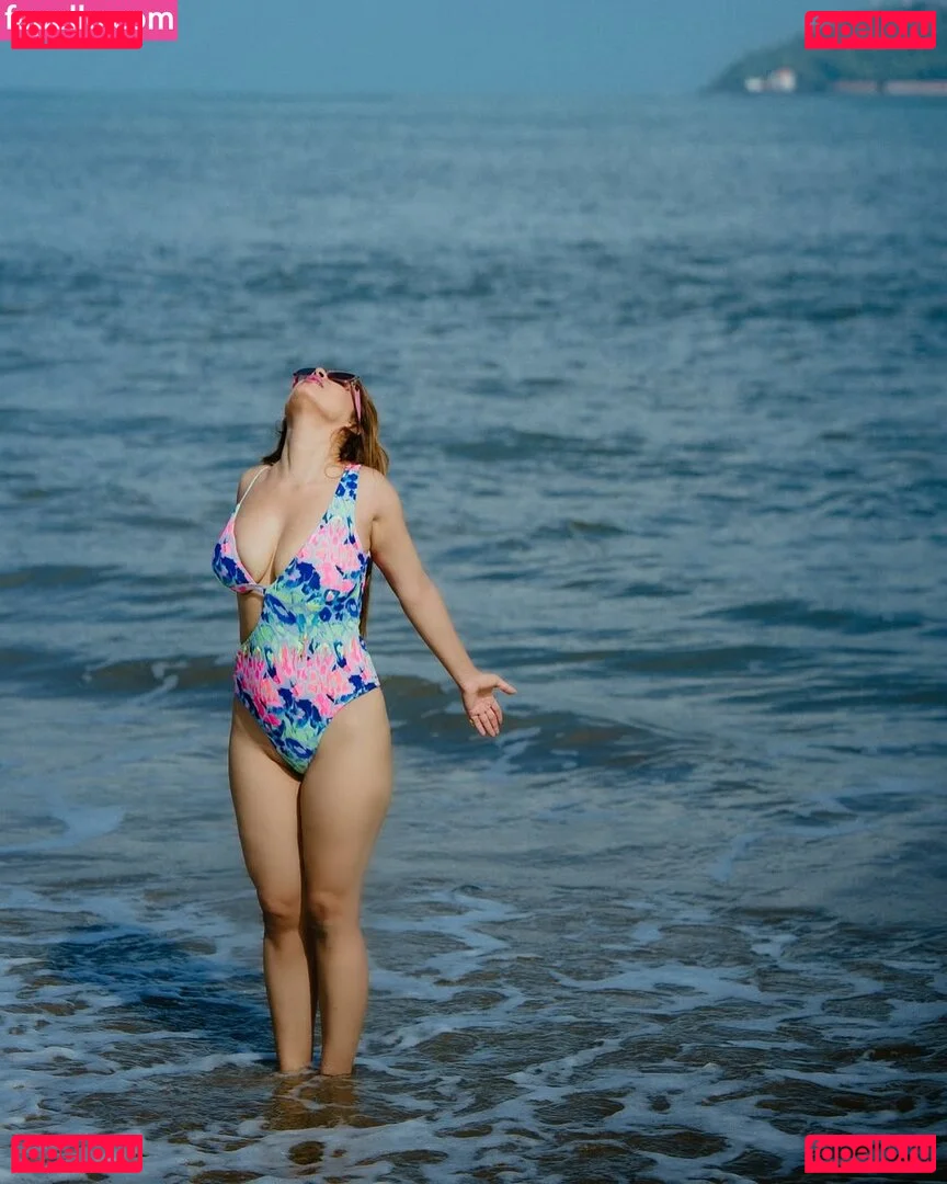 Nehhaa Malik Onlyfans Photo Gallery 