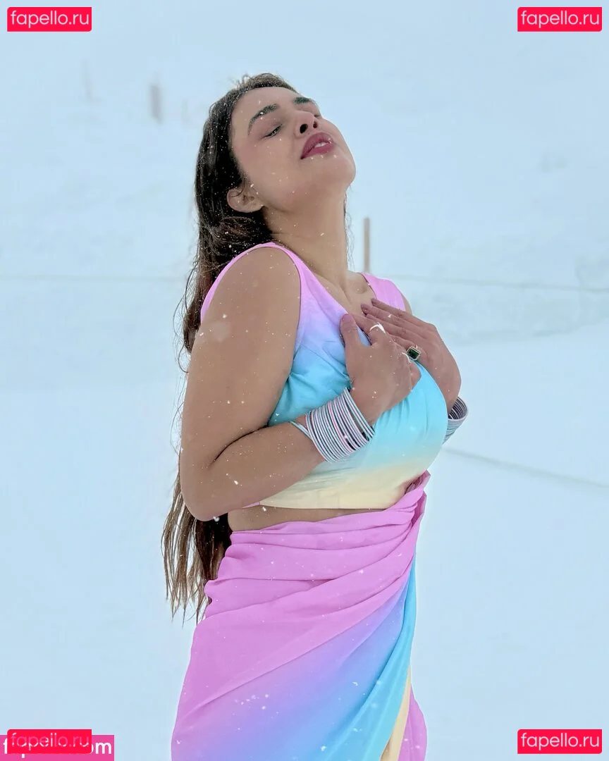 Nehhaa Malik Onlyfans Photo Gallery 