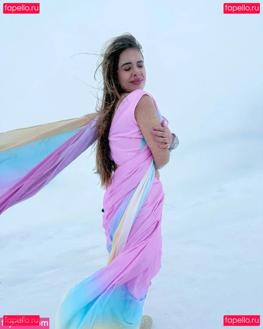 Nehhaa Malik Onlyfans Photo Gallery 