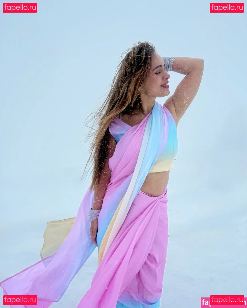 Nehhaa Malik Onlyfans Photo Gallery 